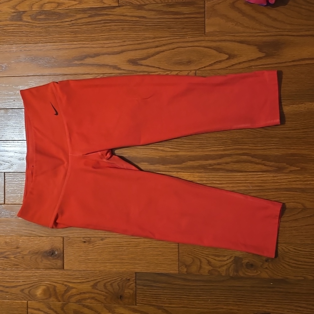 Nike Dri-Fit Women's Capri leggings